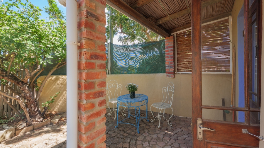 2 Bedroom Property for Sale in Napier Western Cape